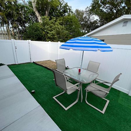 Cozy Private Studio W/Own Yard - 3Mi From Beach Seminole Bagian luar foto