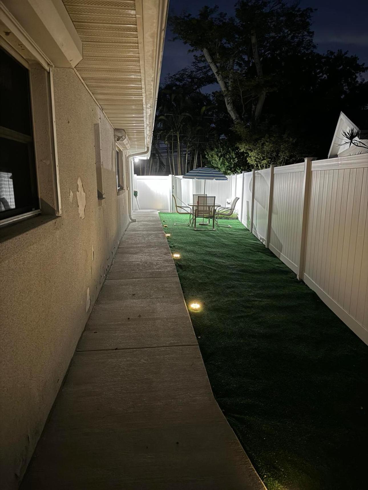 Cozy Private Studio W/Own Yard - 3Mi From Beach Seminole Bagian luar foto
