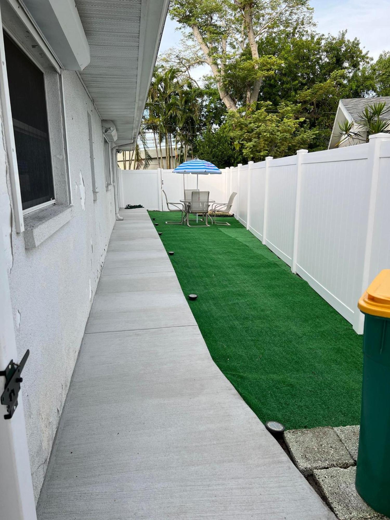 Cozy Private Studio W/Own Yard - 3Mi From Beach Seminole Bagian luar foto